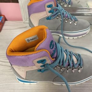 Euro woman hiking shoes grey Timberland